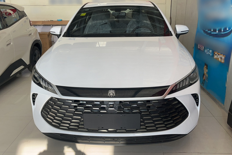 比亚迪 秦PLUS 2025款 DM-i 智驾版 55KM领先型车身外观6001