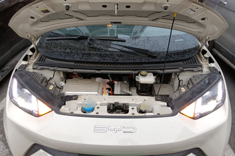 比亚迪 海鸥 2023款 飞翔版机舱底盘24