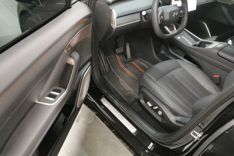 乐道L60 2024款 85kWh 四驱版中控内饰20