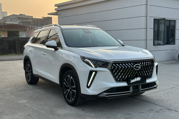 广汽传祺 传祺GS4 PLUS 2021款 390T 自动星云版车身外观6001