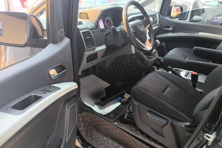 江淮瑞风 瑞风M4 2016款 2.0L 手动豪华型中控内饰7003