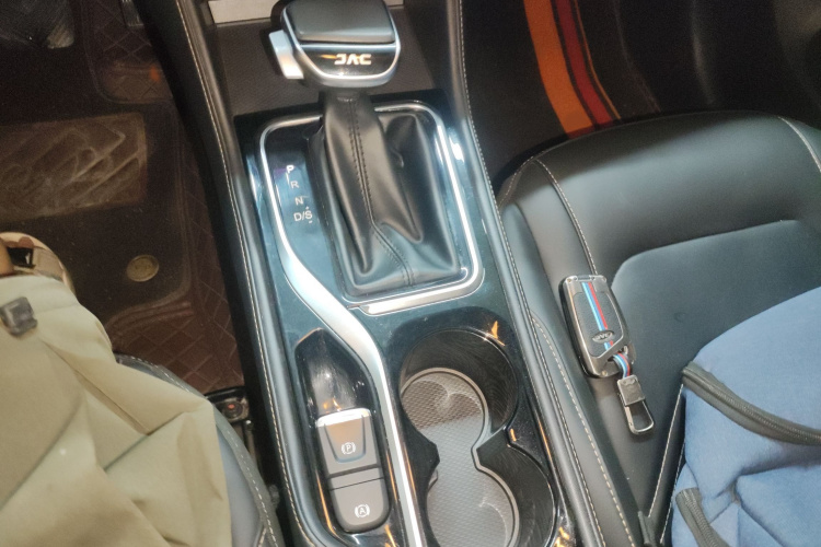 江汽集团 嘉悦X4 2020款 1.5T CVT超越型局部细节18