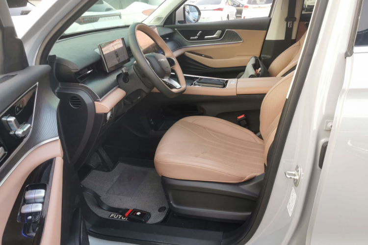 奇瑞 瑞虎8 L 2024款 2.0T 两驱豪华版 5座局部细节19