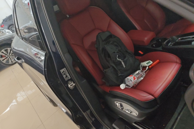 保时捷 2022款 Macan 2.0T中控内饰41