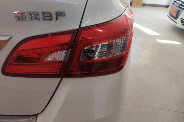 日产 轩逸 2024款 经典 1.6XE CVT舒适版车身外观6006