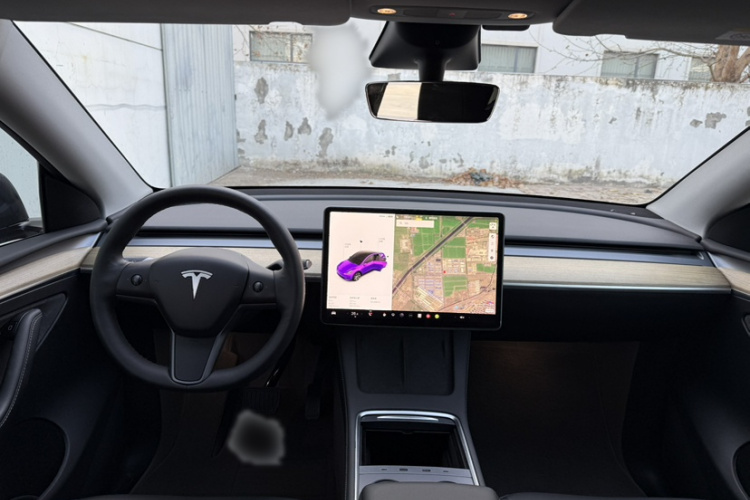 特斯拉 Model Y 2022款 改款 后轮驱动版中控内饰7002