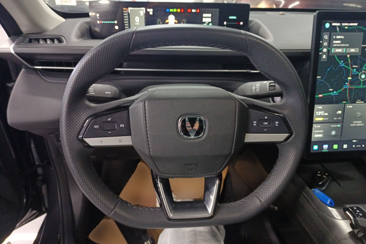 长安 逸动 2024款 1.5T GDI自动 旗舰型中控内饰13