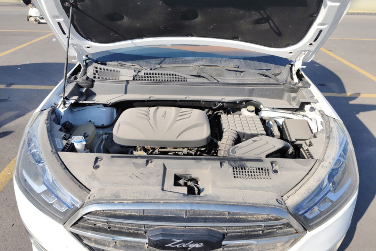 众泰T300 2017款 1.5L 手动豪华型机舱底盘24