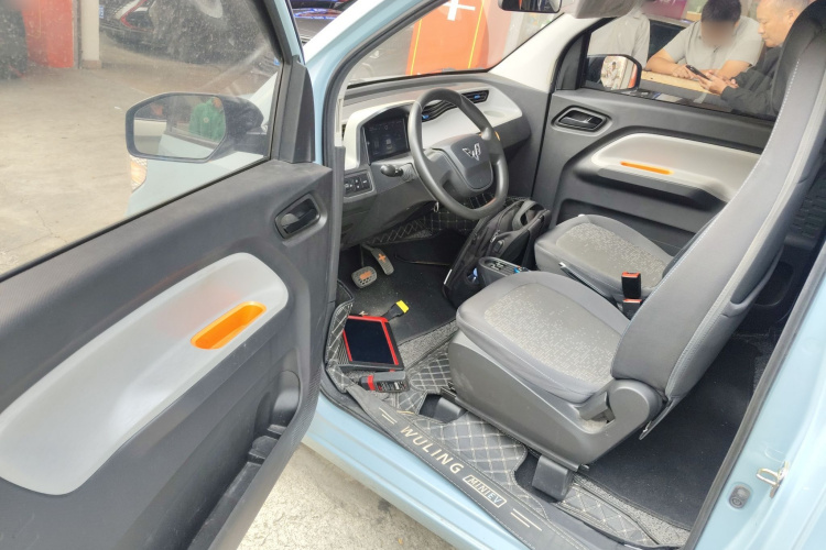 五菱汽车 宏光MINIEV 2020款 自在款 磷酸铁锂中控内饰7003