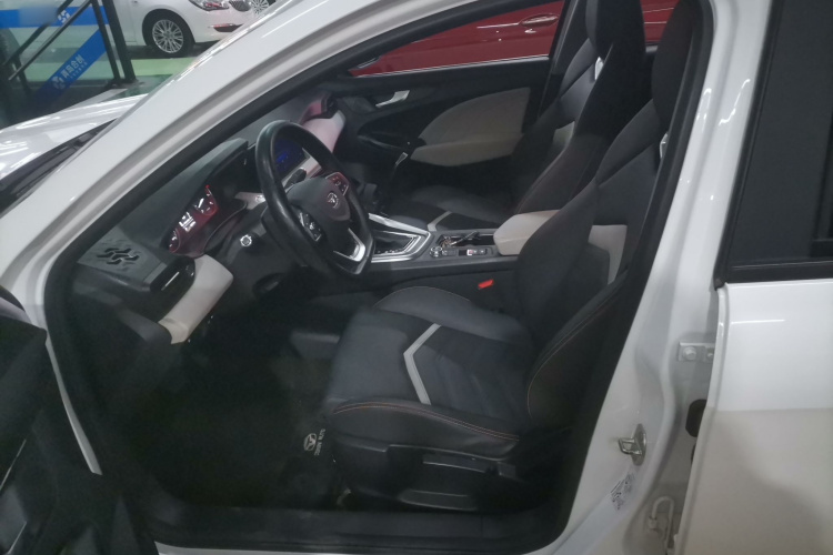 凯翼 轩度 2021款 1.5T CVT扎起版局部细节19