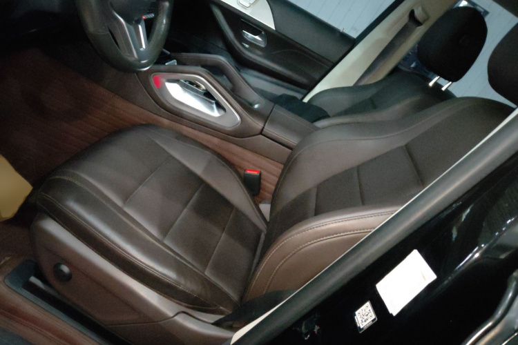 奔驰GLE 2020款 GLE 350 4MATIC 动感型局部细节19