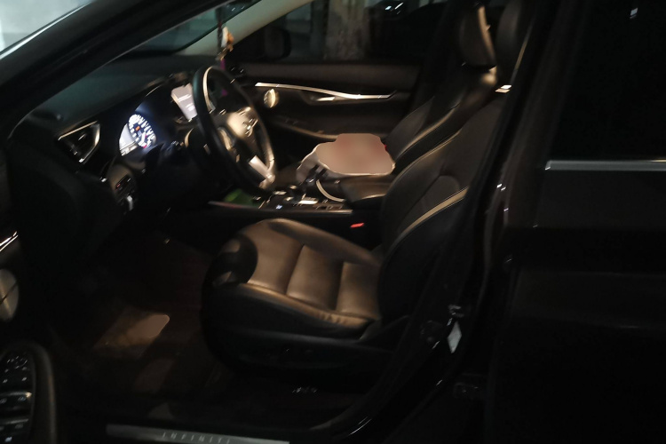 英菲尼迪QX50 2018款 2.0T 四驱菁英版局部细节19