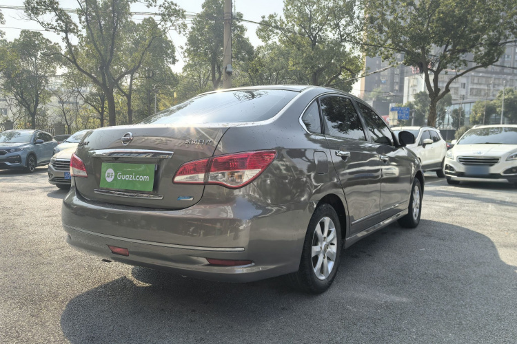 日产 轩逸 2012款 经典 1.6XE 手动舒适版车身外观6006