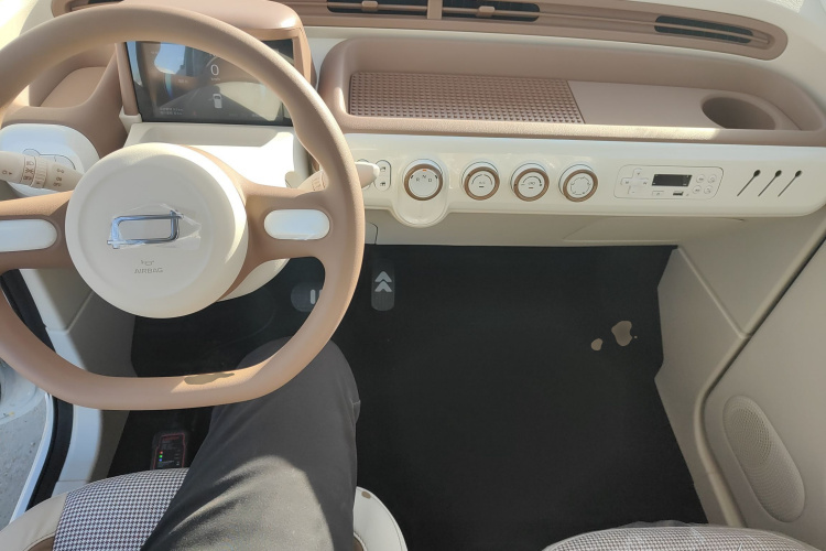 奔腾小马 2026款 222km 萌趣马 Plus中控内饰12