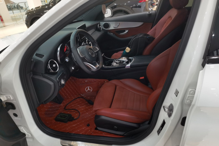 奔驰C级 2017款 改款 C 200 运动版局部细节19