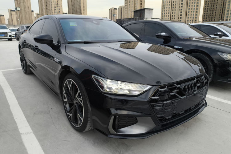 奥迪A7L 2025款 45 TFSI quattro 黑武士版车身外观3