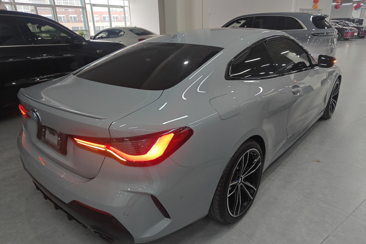 宝马4系 2024款 430i M运动曜夜套装车身外观7