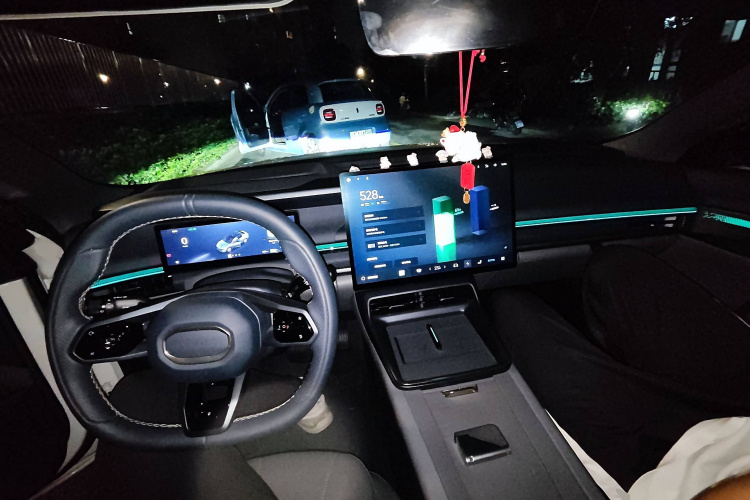 领克07 2024款 EM-P 126长续航 Halo中控内饰7002