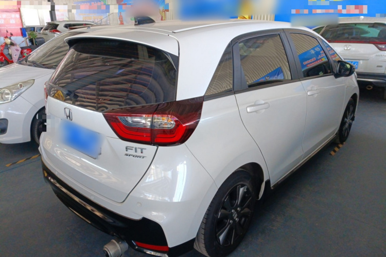 本田 飞度 2023款 1.5L CVT潮跑版车身外观7