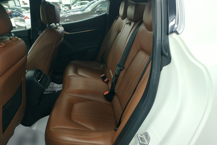 玛莎拉蒂 Ghibli 2014款 3.0T 标准版中控内饰21