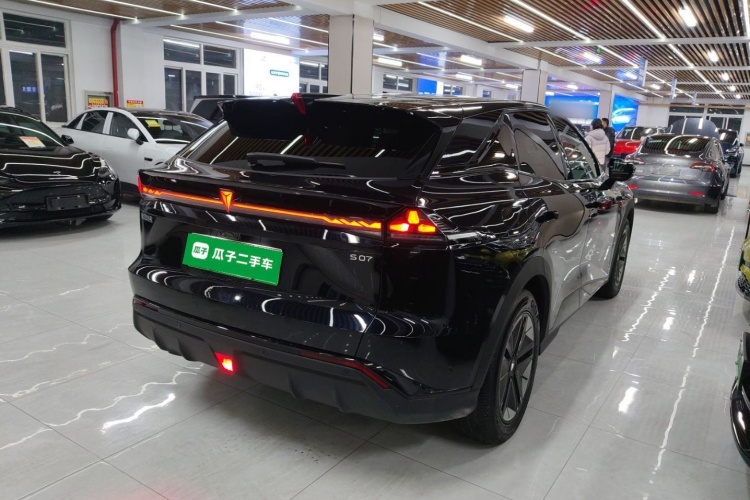 深蓝汽车 深蓝S07 2025款 215Max 华为乾崑智驾ADS SE增程版车身外观7