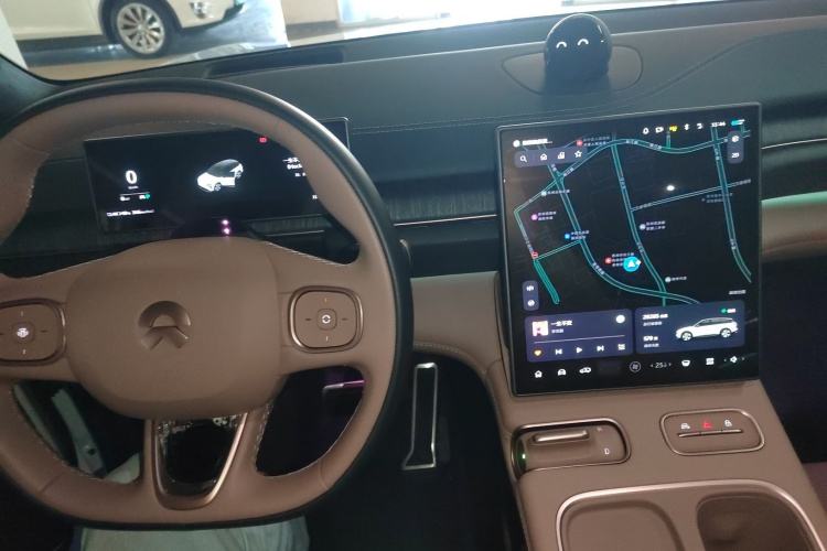 蔚来ES6 2024款 75kWh中控内饰7002