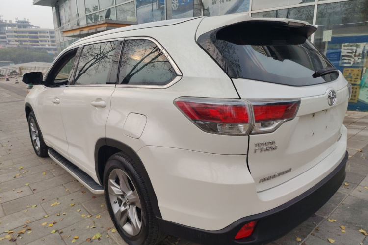 丰田 汉兰达 2015款 2.0T 四驱豪华版 7座车身外观4