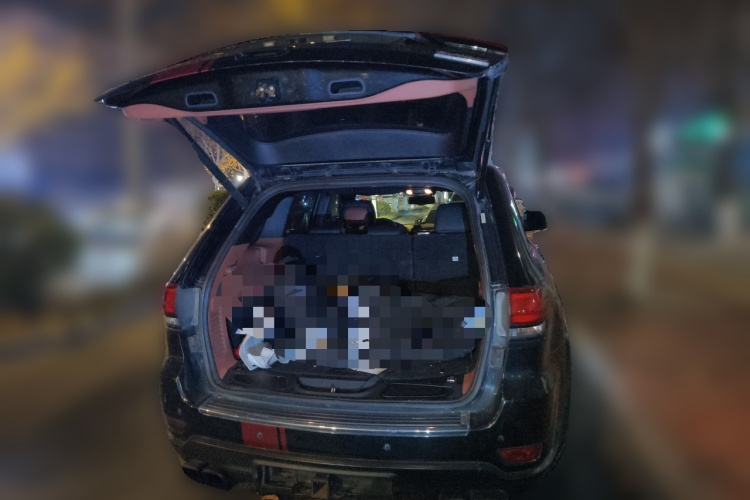 Jeep 大切诺基(进口) 2014款 3.0TD 柴油 舒享导航版局部细节23