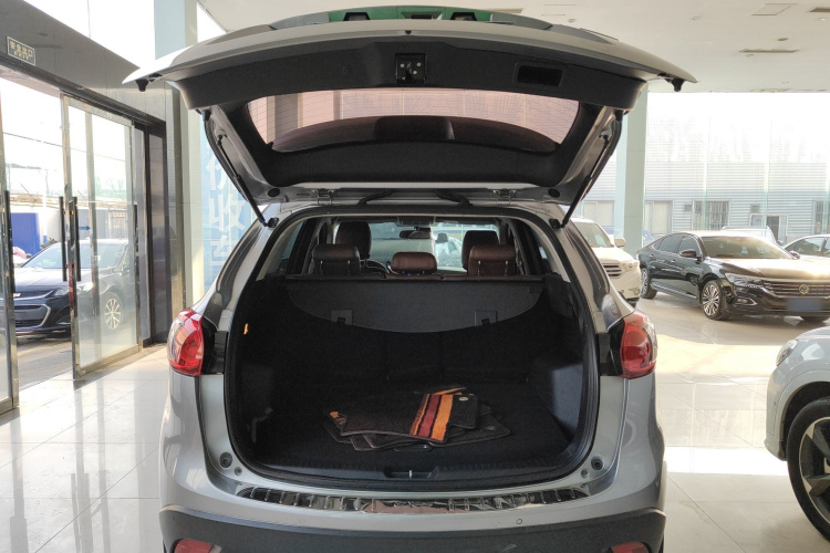 马自达CX-5 2015款 2.0L 自动两驱都市型机舱底盘23