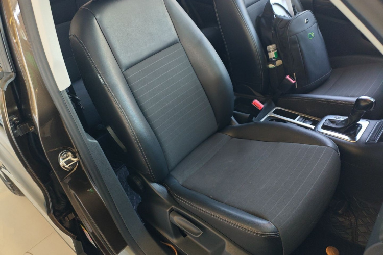 大众 途观 2016款 300TSI 自动两驱风尚版局部细节41