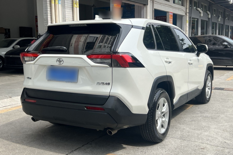 丰田 RAV4荣放 2020款 2.0L CVT两驱都市版车身外观6005