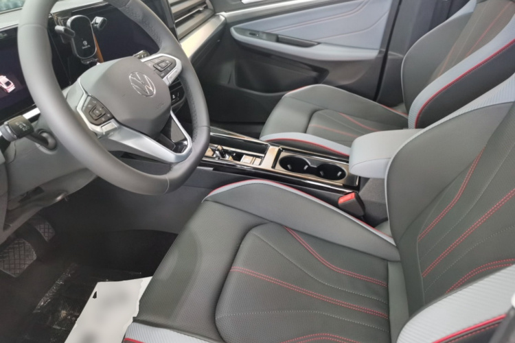 大众 2024款 凌渡L 280TSI DSG炫辣版局部细节19