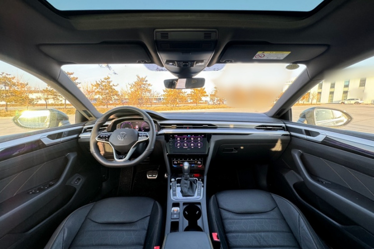 一汽-大众CC 2024款 380TSI 夺目版中控内饰7001