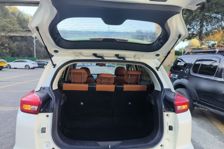 北京汽车 绅宝X35 2016款 1.5L 自动豪华版局部细节23