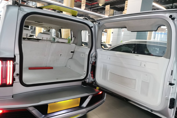 超境汽车 共创坦克300 2021款 2.0T 赛博坦克局部细节23