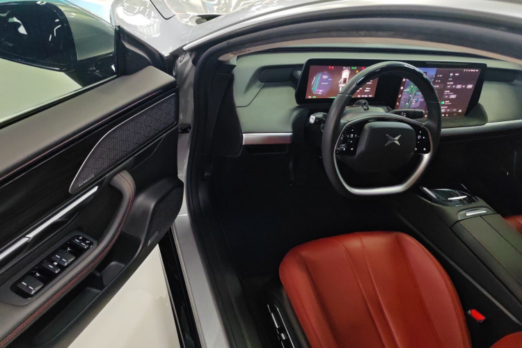 小鹏P7 2022款 670N+中控内饰20