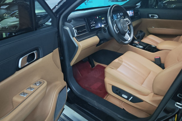 理想汽车 理想ONE 2020款 增程6座版中控内饰20