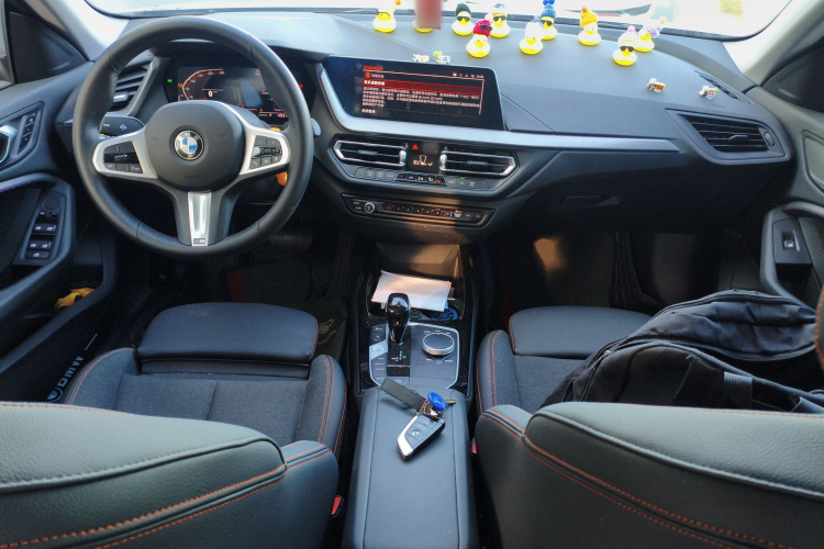 宝马2系(进口) 2023款 225i 四门轿跑车 M运动套装中控内饰12