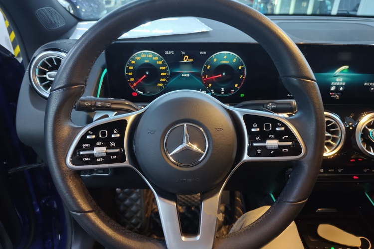 奔驰GLB 2021款 GLB 200 时尚型局部细节13