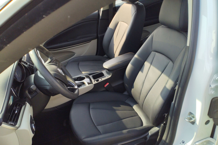 别克 威朗 2020款 15T 自动进取型局部细节19