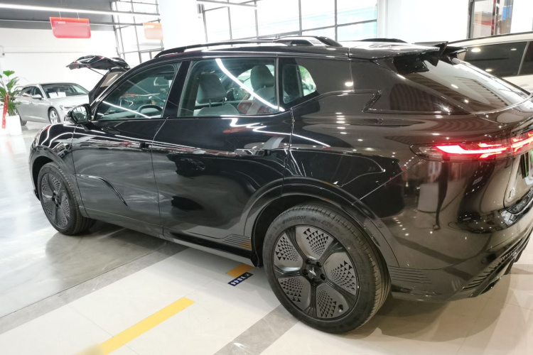 岚图汽车 岚图知音 2024款 长续航超充版车身外观4