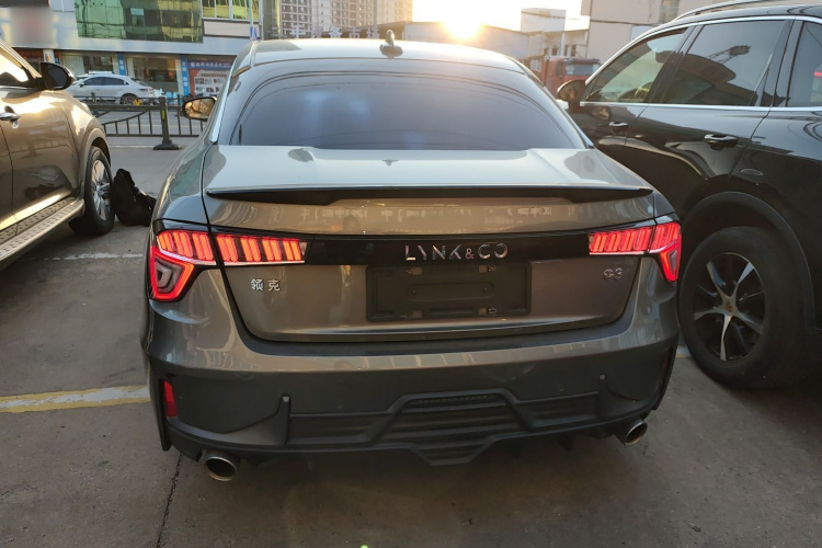 领克03 2022款 2.0TD DCT劲Pro车身外观6