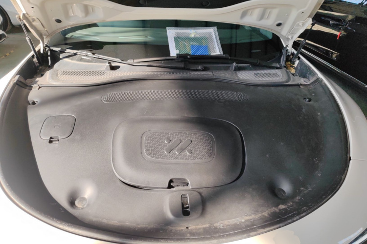 智己汽车 智己L6 2025款 Ultra机舱底盘24