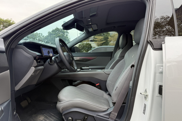 领克07 2024款 EM-P 126长续航 Halo中控内饰7004