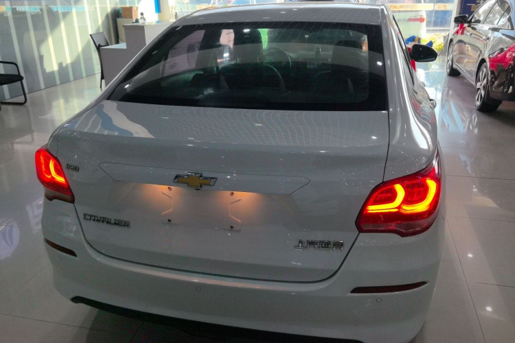 雪佛兰 科沃兹 2019款 320 自动欣悦版车身外观6