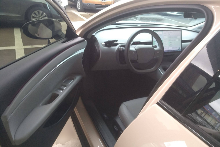 小鹏MONA M03 2024款 620 超长续航中控内饰7003