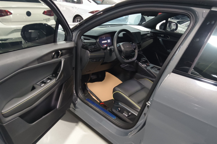 领克06 2023款 Remix 1.5T 劲Halo中控内饰20