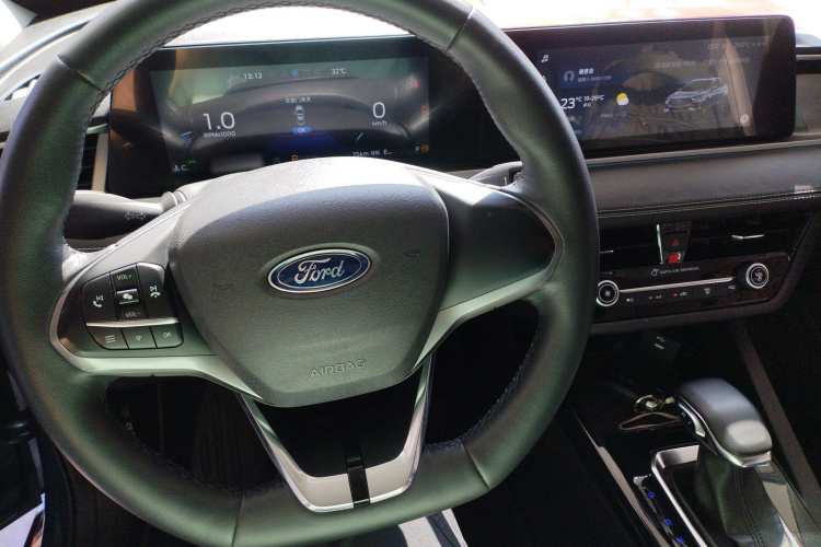 福特 福睿斯 2021款 1.5L 自动钻石版中控内饰12