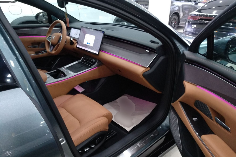 比亚迪 汉L 2025款 DM-p 四驱激光雷达旗舰型局部细节41