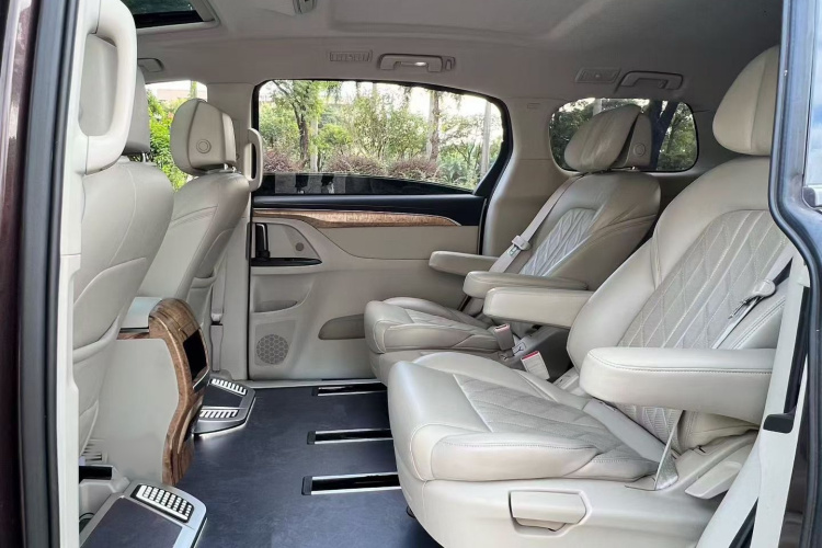 别克GL8 2017款 ES 28T 舒适型 国V中控内饰7007